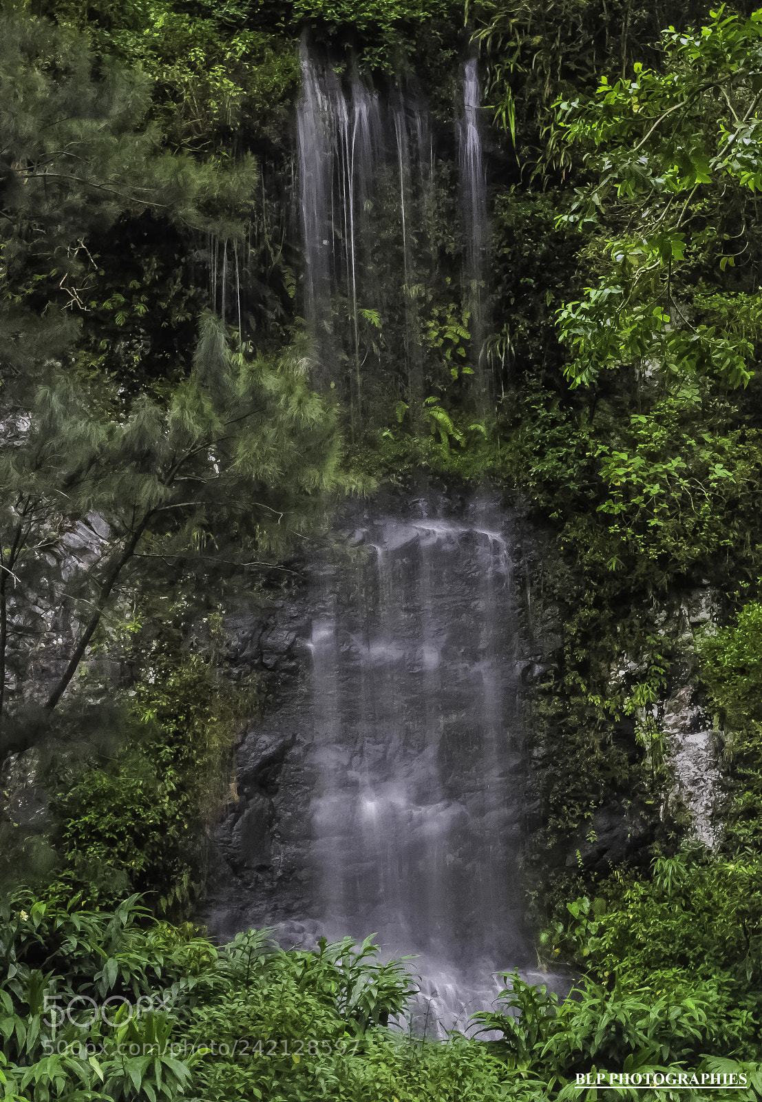 Nikon Coolpix B700 sample photo. Petite cascade photography