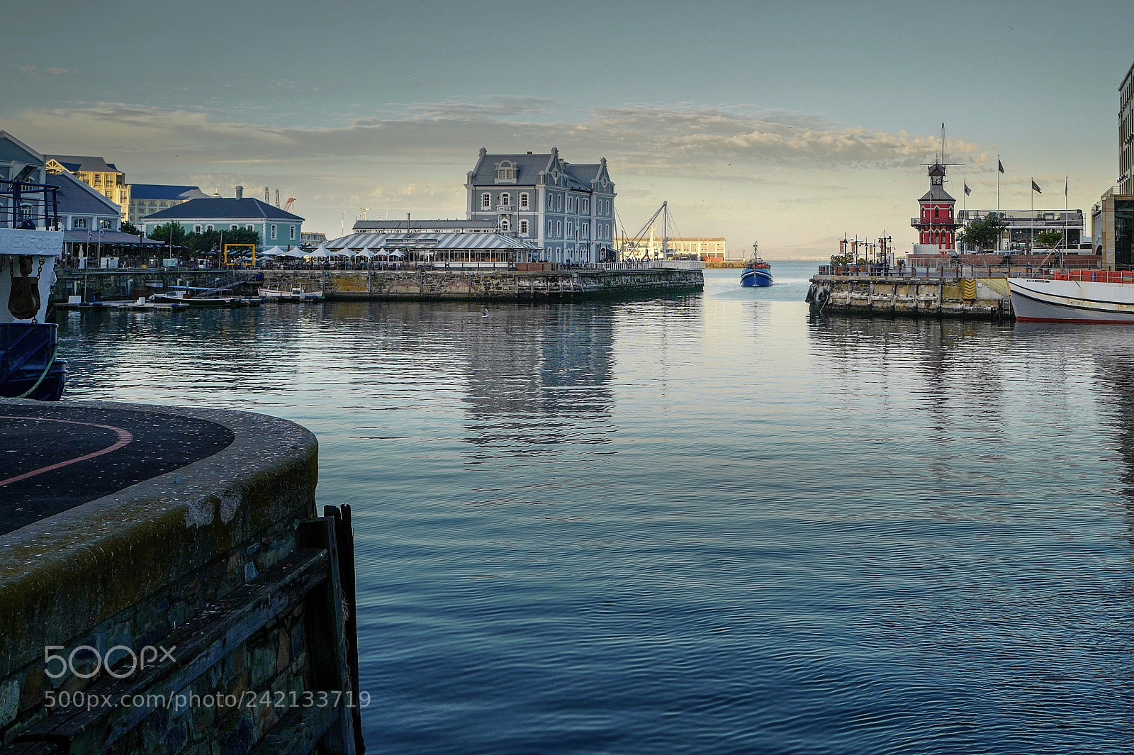 Leica Q (Typ 116) sample photo. Cape town seaport photography