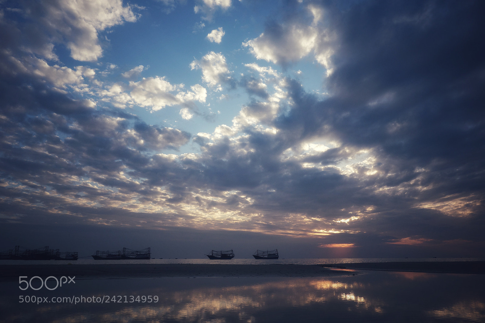 Sony Cyber-shot DSC-RX100 sample photo. Cloud and sea photography