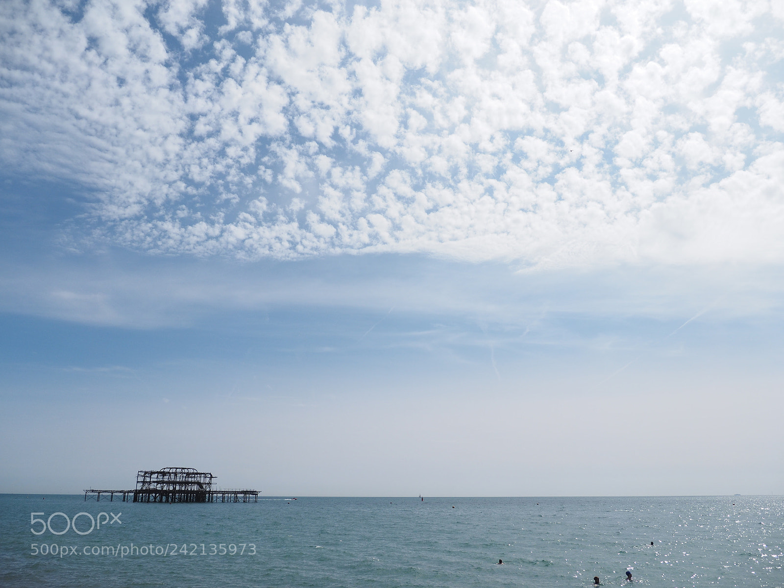 Olympus OM-D E-M1 sample photo. Brighton old pier photography