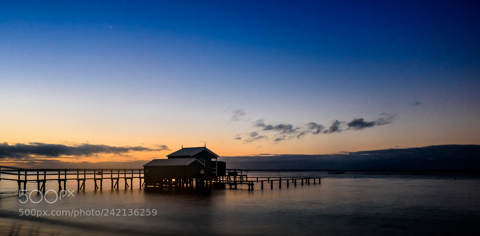 Nikon D810 sample photo. Moon over mornington pier photography