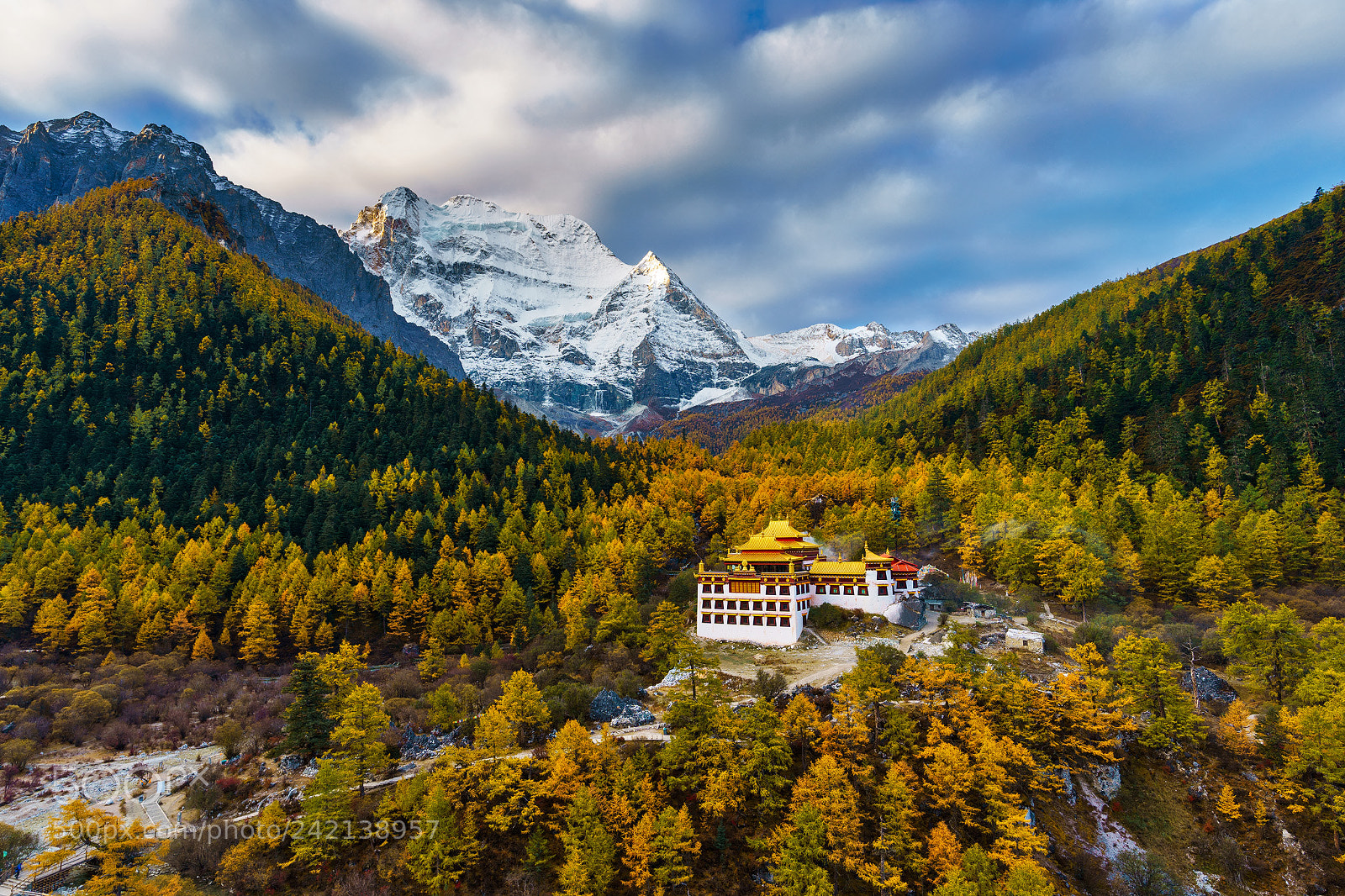 Sony a9 sample photo. Chong gu monastery 3800m photography