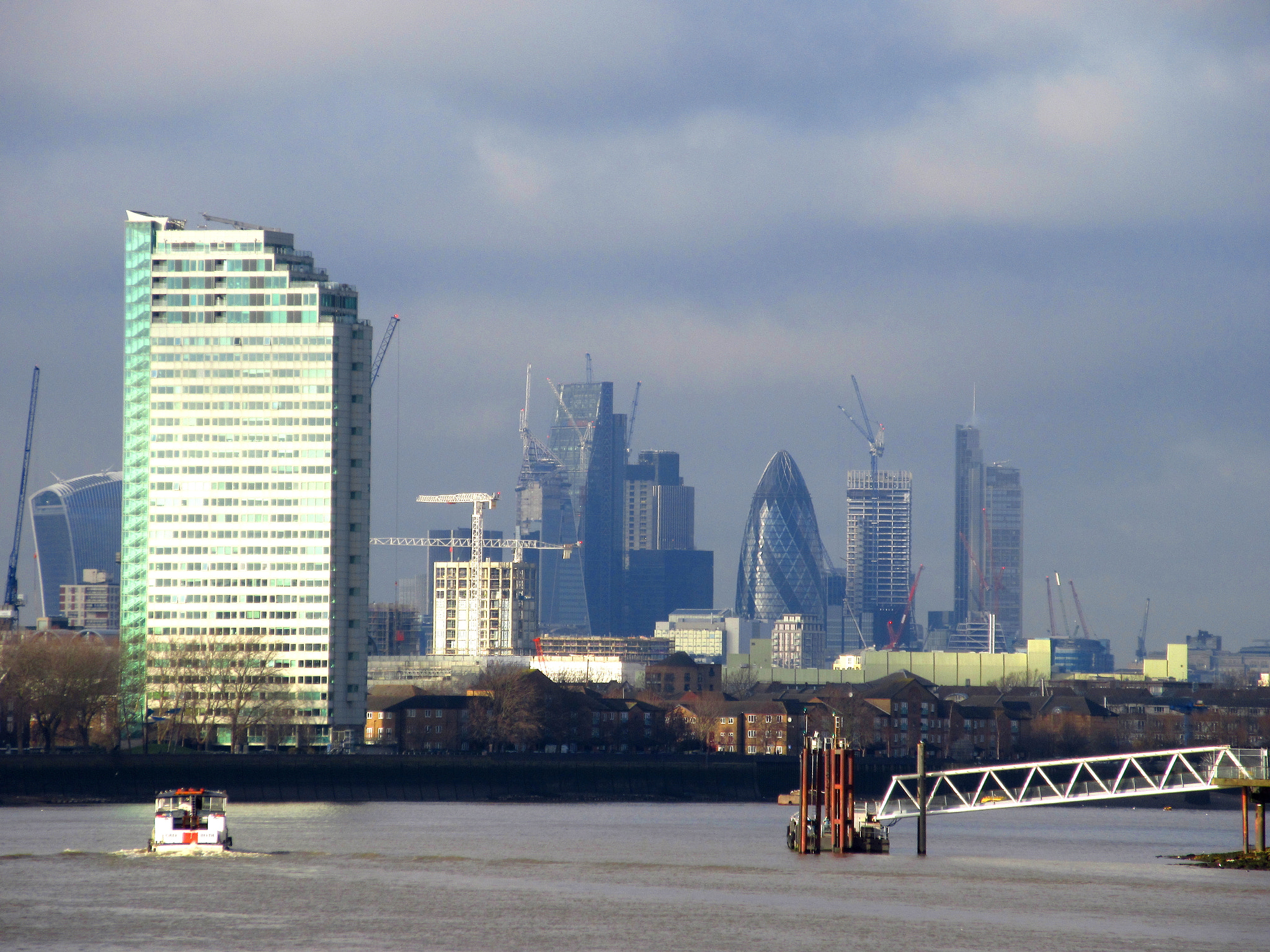 Canon PowerShot ELPH 350 HS (IXUS 275 HS / IXY 640) sample photo. Greenwich, greater london photography