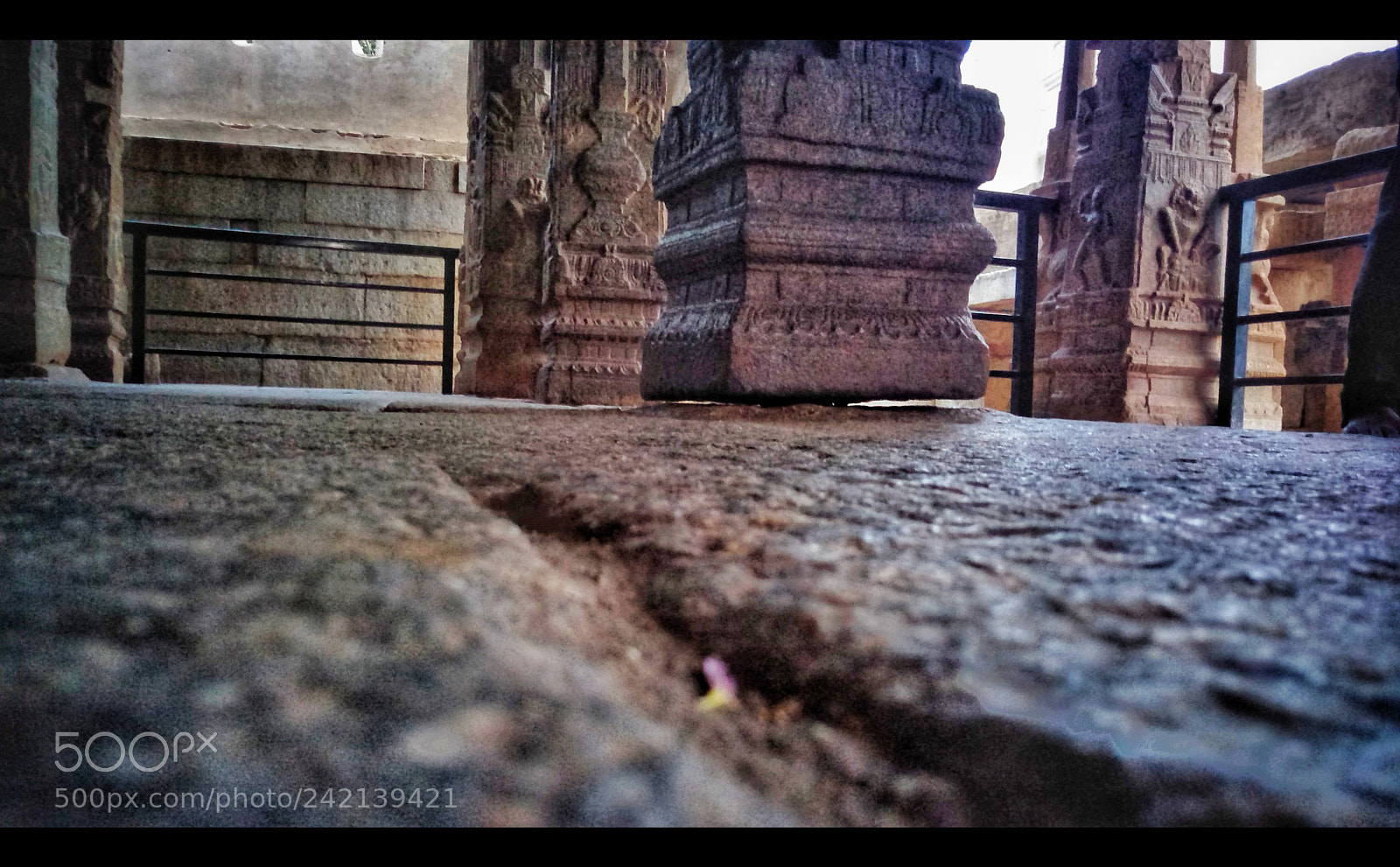 OPPO CPH1701 sample photo. Floating pillar photography