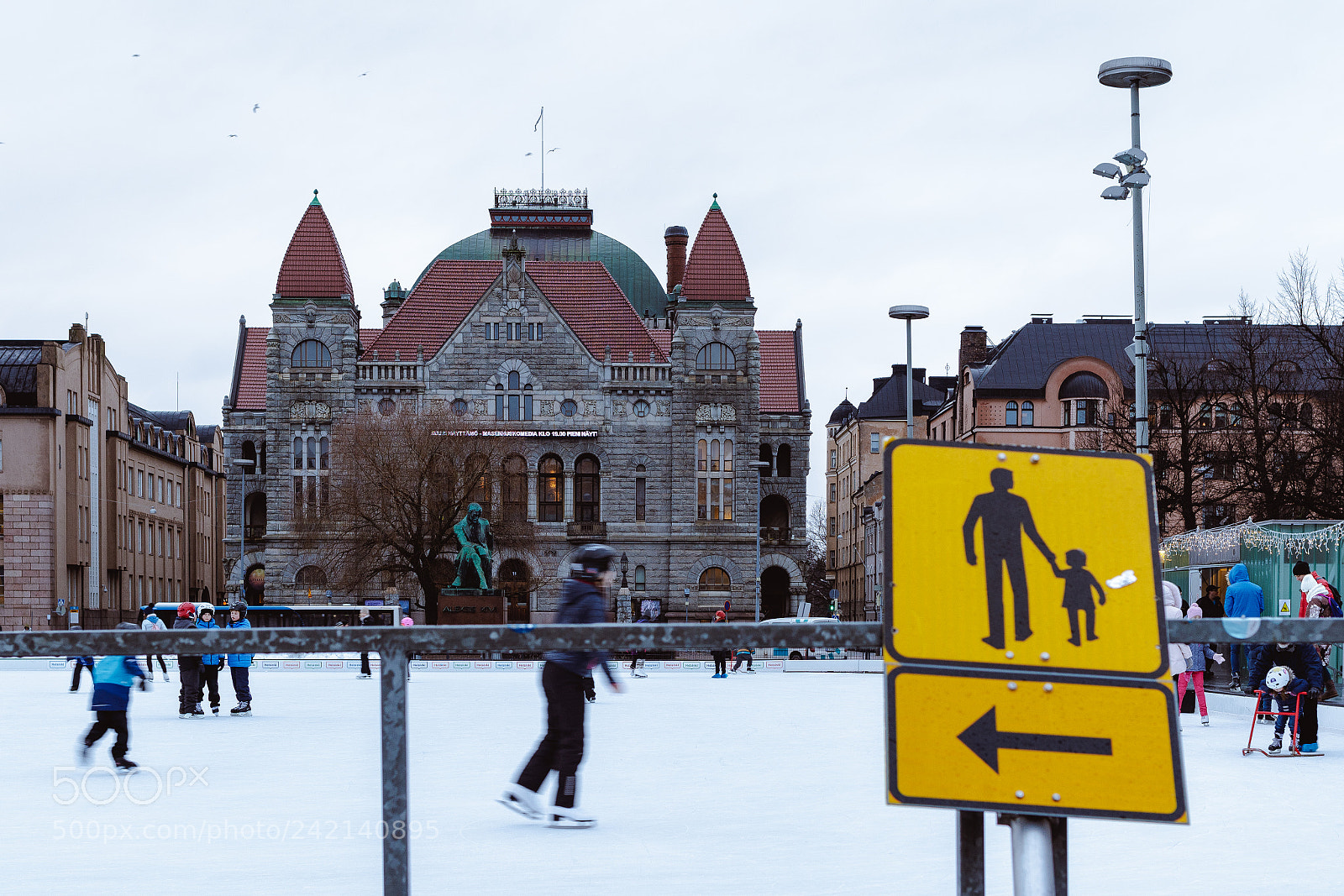 Canon EOS 7D Mark II sample photo. Ice skating photography