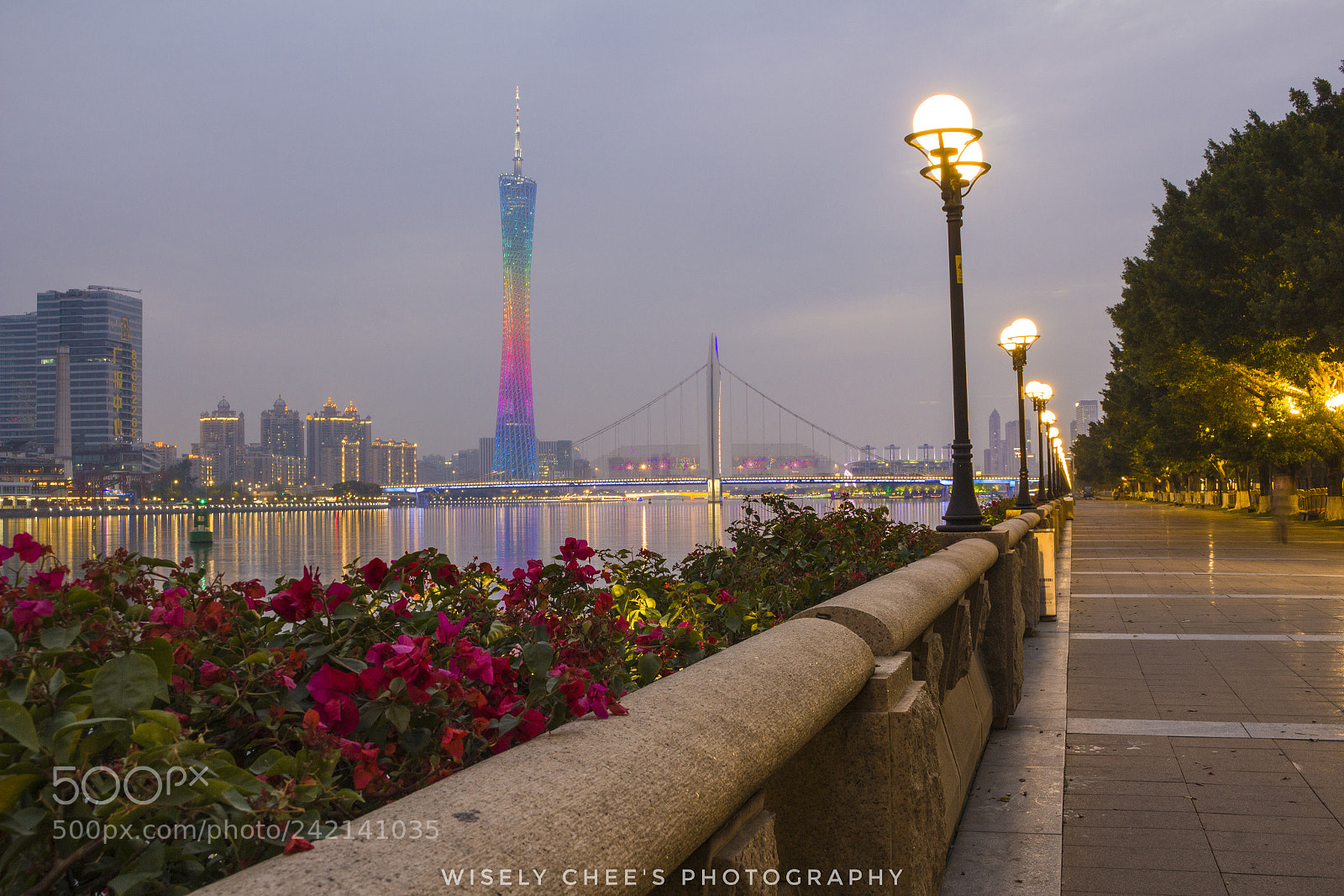 Canon EOS 100D (EOS Rebel SL1 / EOS Kiss X7) sample photo. Guangzhou tower photography