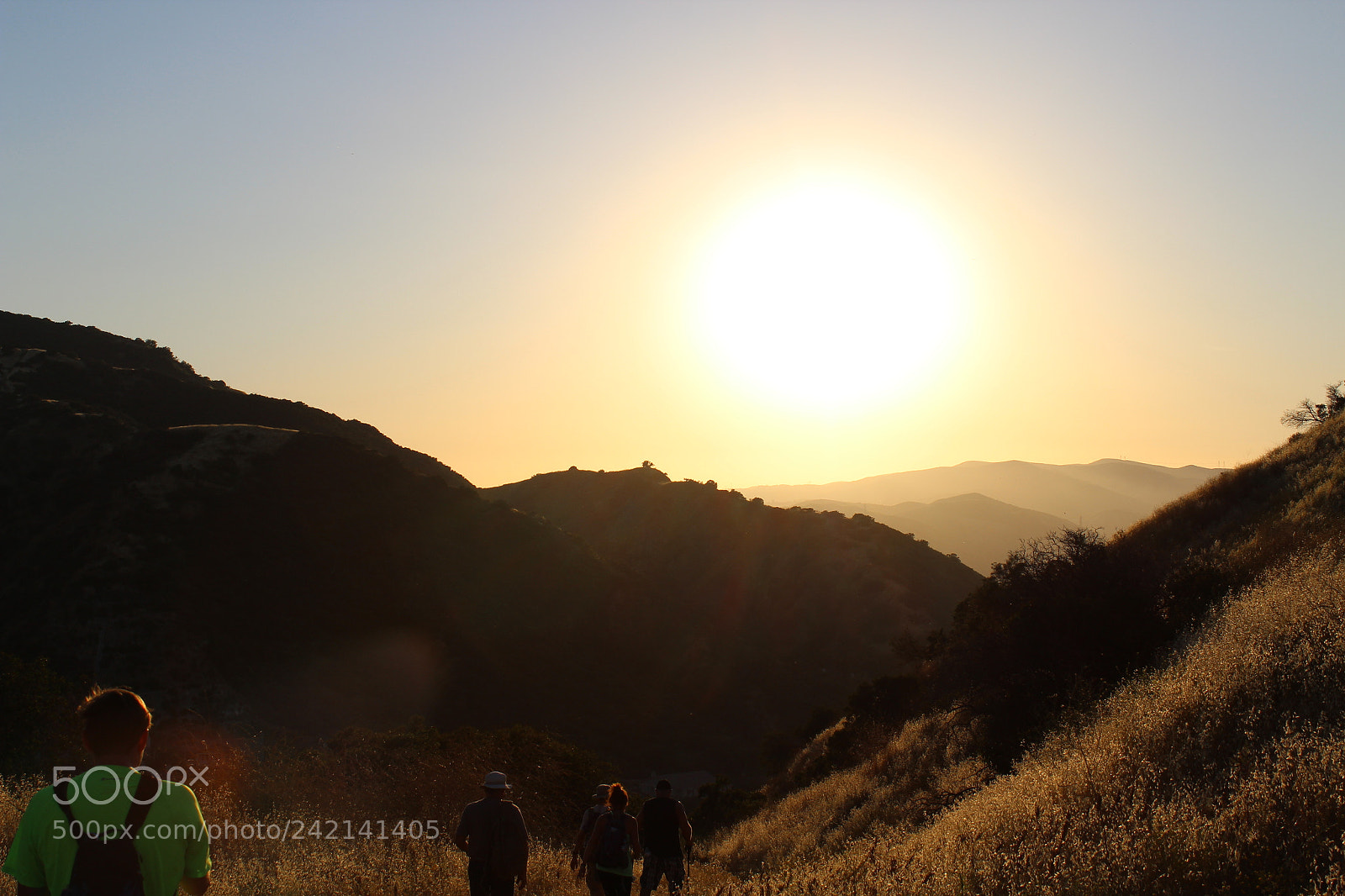 Canon EOS 1300D (EOS Rebel T6 / EOS Kiss X80) sample photo. Sun mountains photography