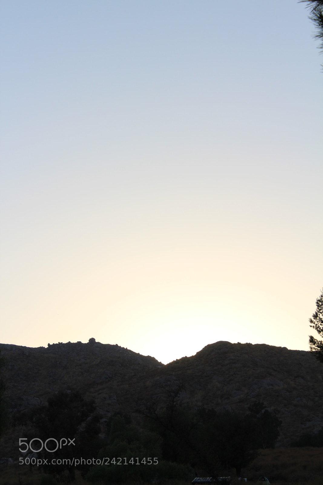 Canon EOS 1300D (EOS Rebel T6 / EOS Kiss X80) sample photo. Goodbye sun photography