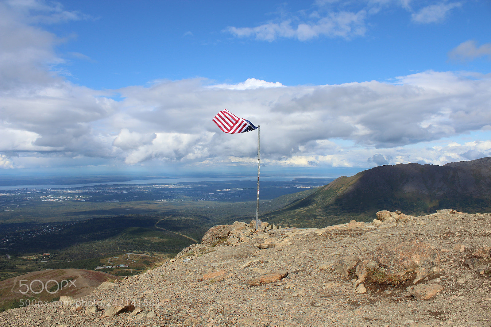 Canon EOS 1300D (EOS Rebel T6 / EOS Kiss X80) sample photo. Flag photography
