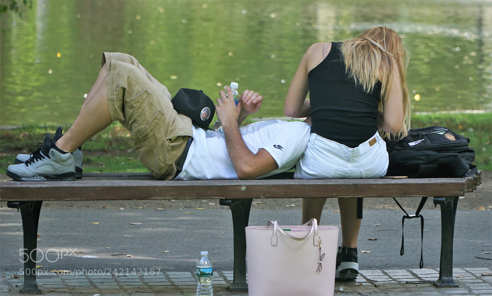 Sony a6500 sample photo. A couple on the photography