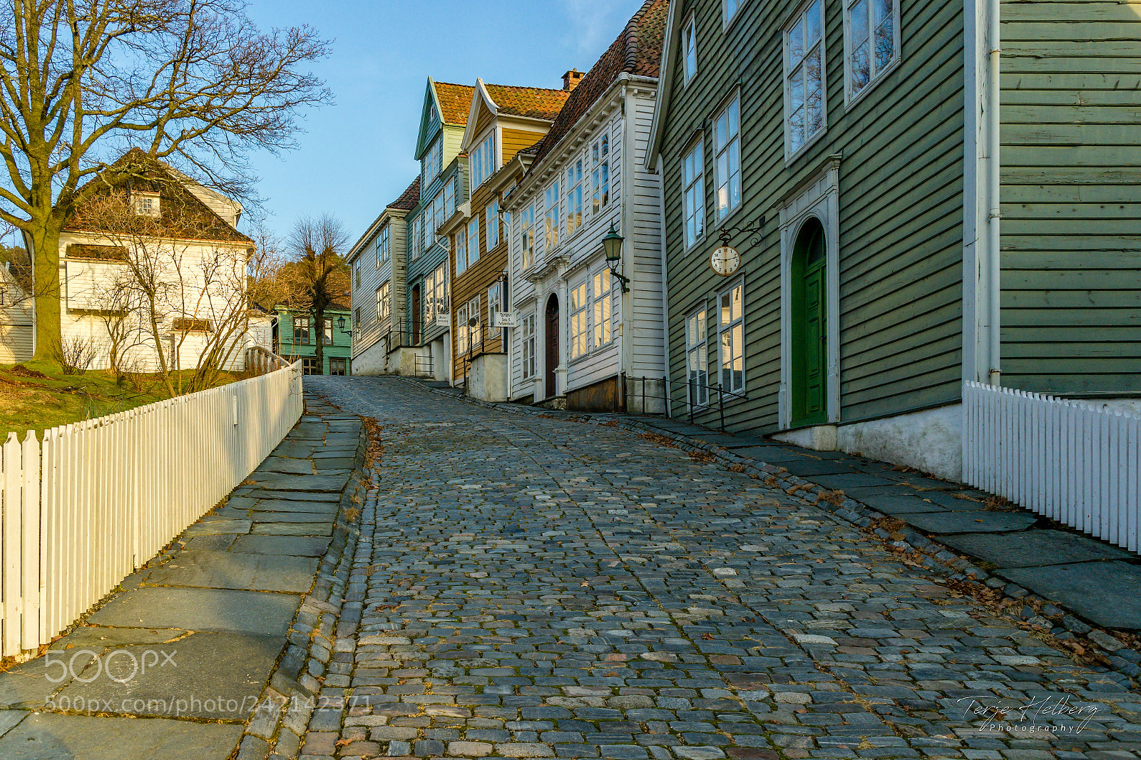 Samsung NX30 sample photo. "old bergen museum" photography