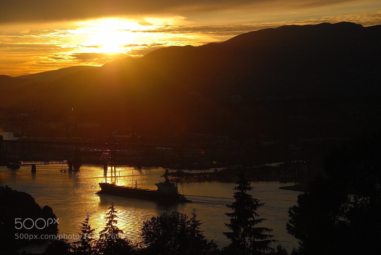 Nikon D80 sample photo. Freighter leaving burrard inlet photography
