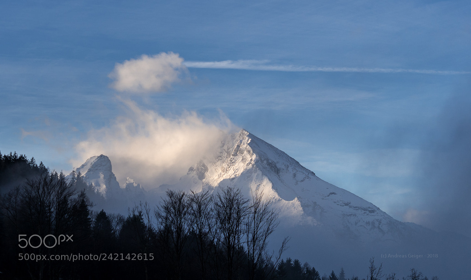Olympus OM-D E-M10 II sample photo. Foggy watzmann photography