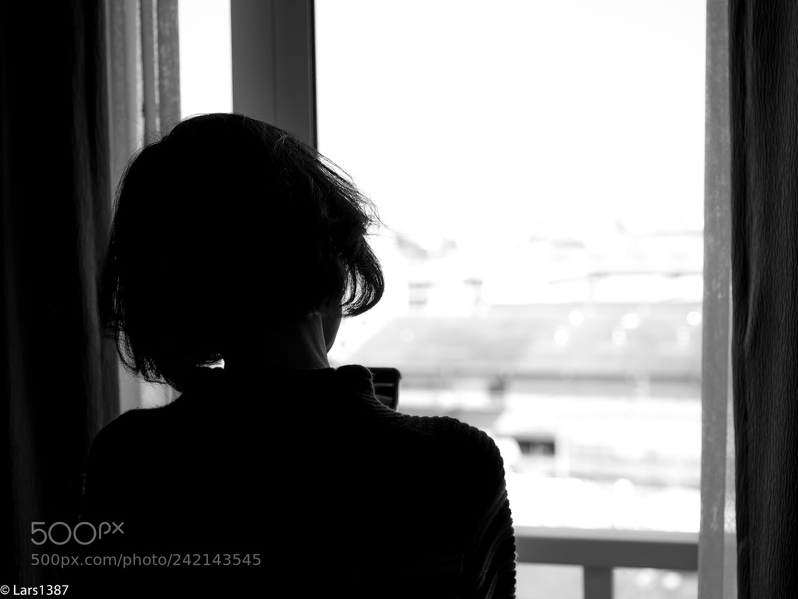 Fujifilm X-T1 sample photo. Looking outside photography