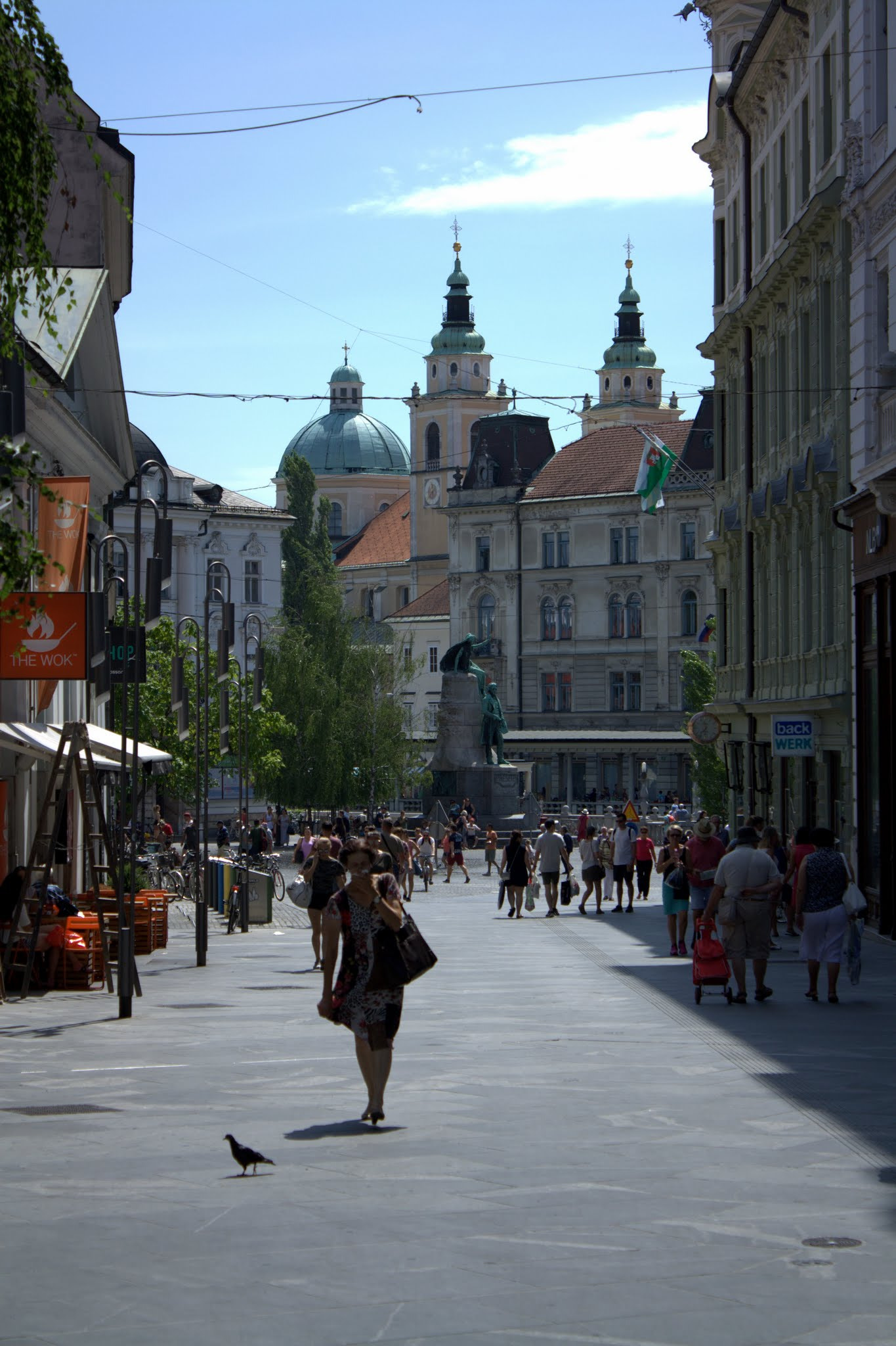 Canon EF-S 18-55mm F3.5-5.6 IS sample photo. Summer day in ljubljana photography