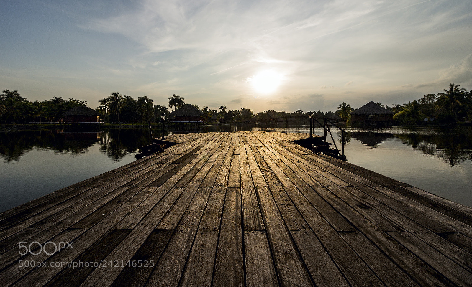 Canon EOS 100D (EOS Rebel SL1 / EOS Kiss X7) sample photo. Boardwalk in villa guama photography