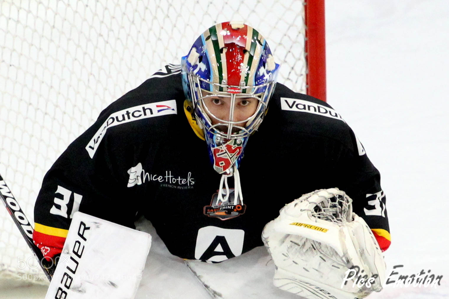 Canon EOS 550D (EOS Rebel T2i / EOS Kiss X4) sample photo. Ice hockey goaly sergei photography