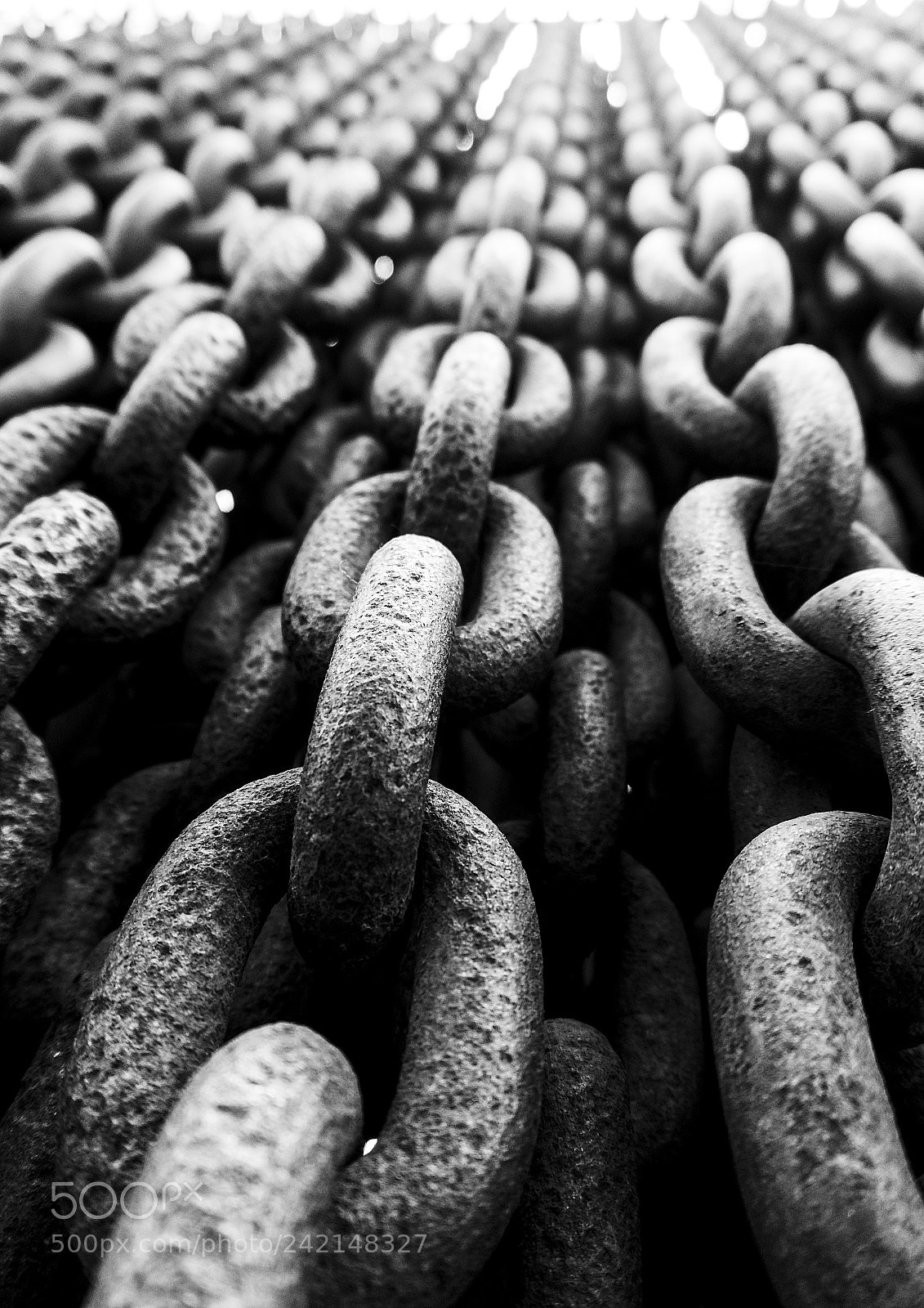 Sony a5100 sample photo. Wall of chain photography