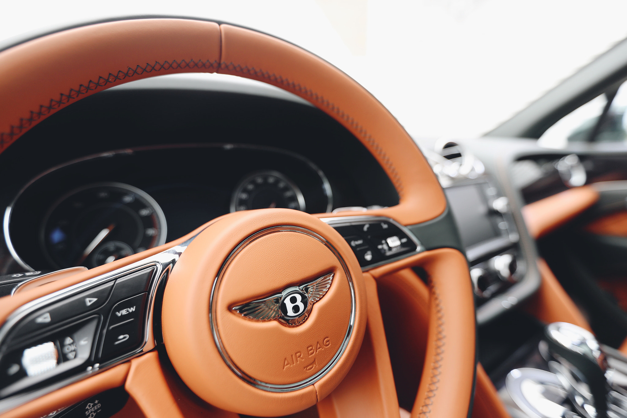 Bentley Bentayga interior