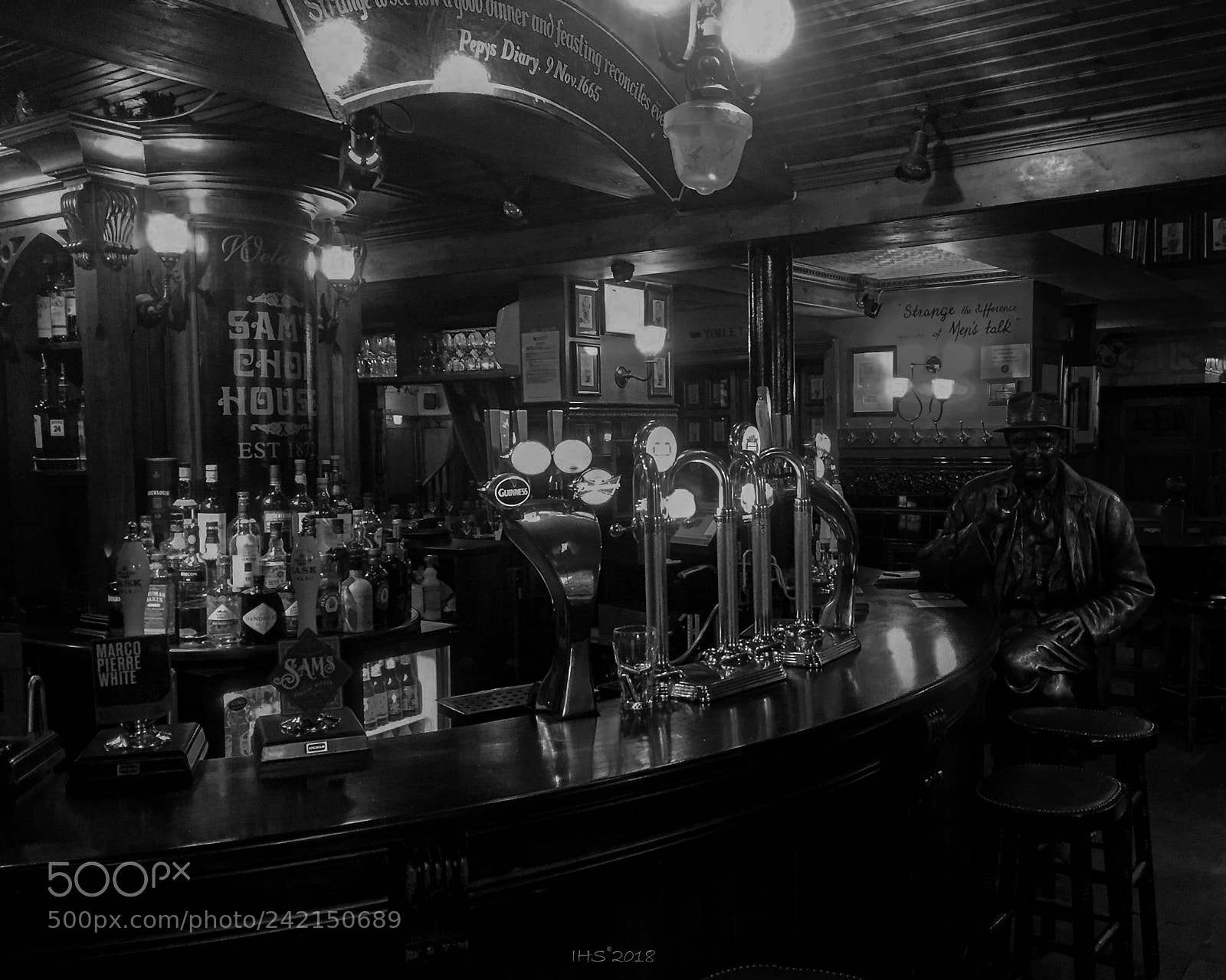 Apple iPhone 6 sample photo. Sam's chop house manchester photography