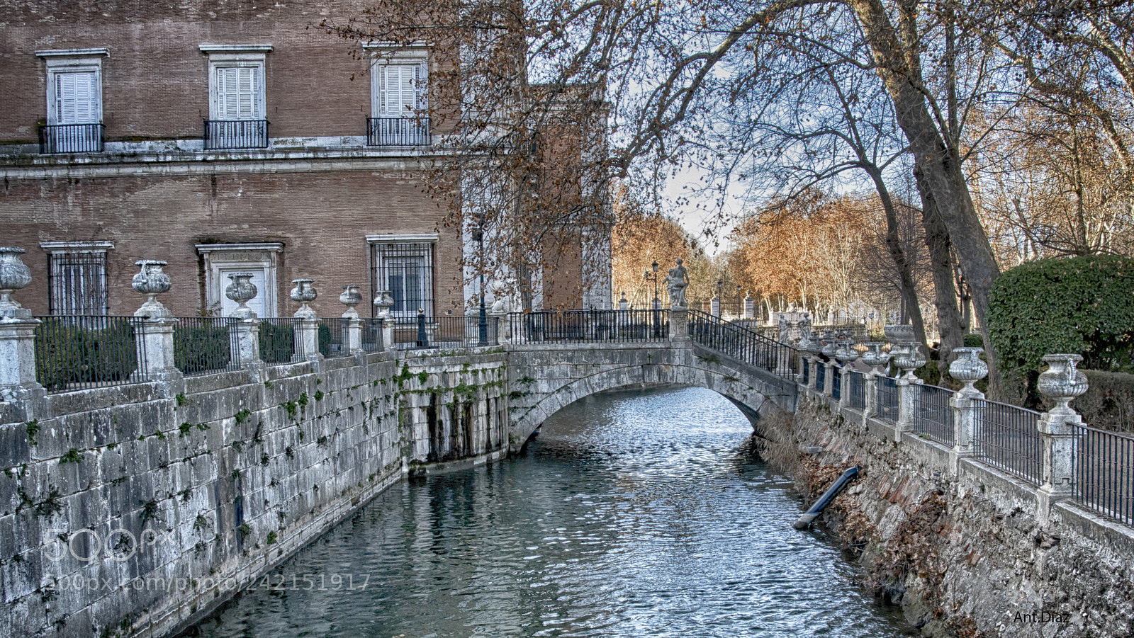 Nikon 1 V1 sample photo. Palacio real-aranjuez photography