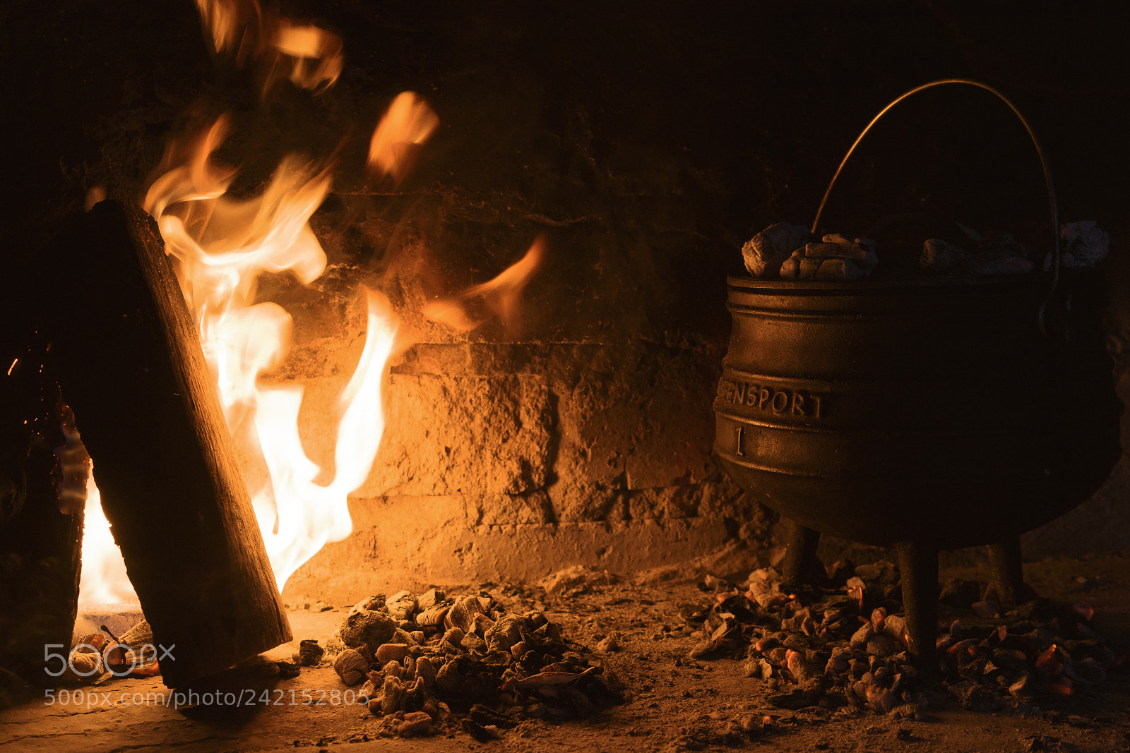 Nikon D7200 sample photo. A potjie over the photography