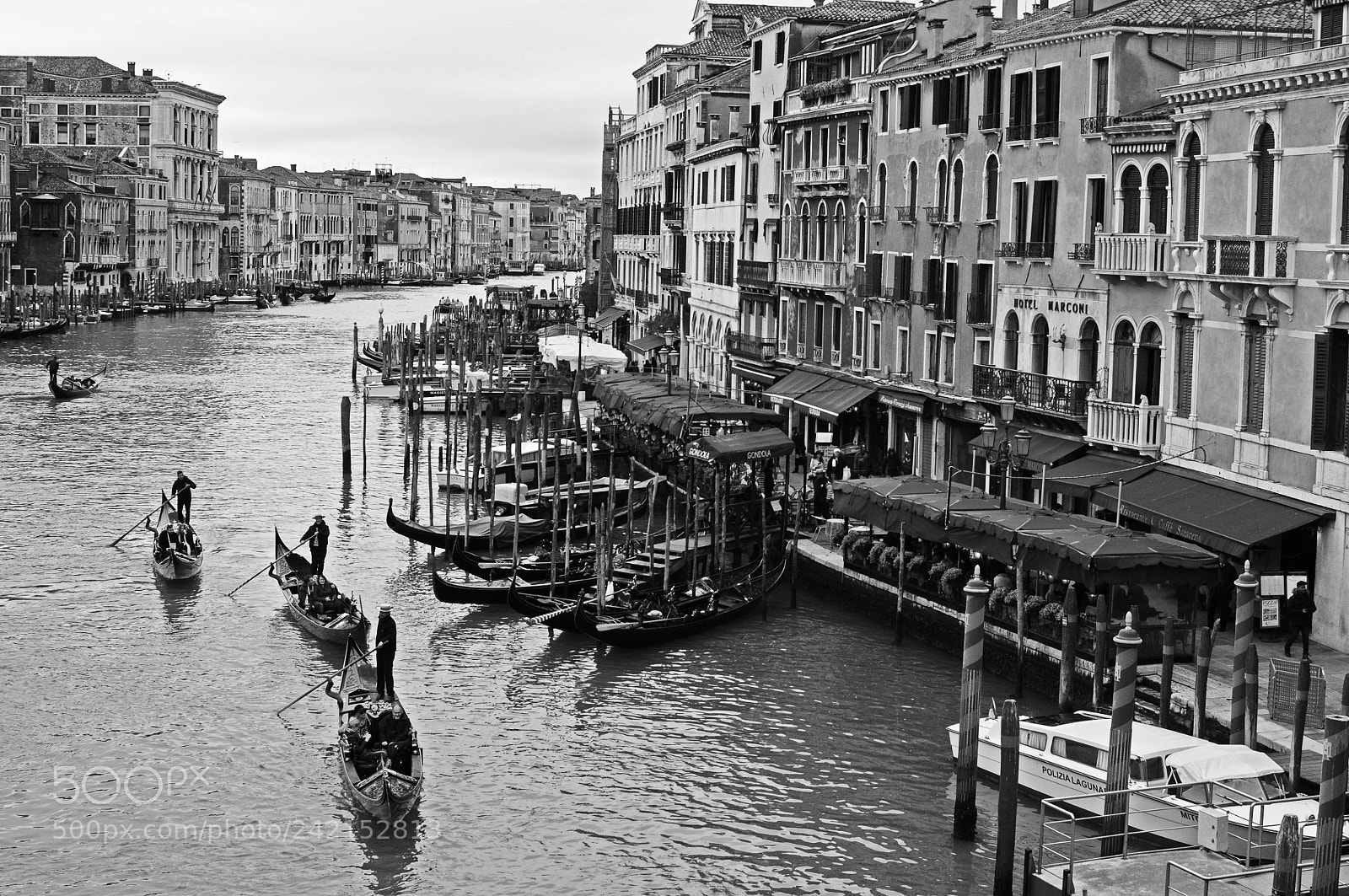 Nikon D5000 sample photo. View from rialto photography