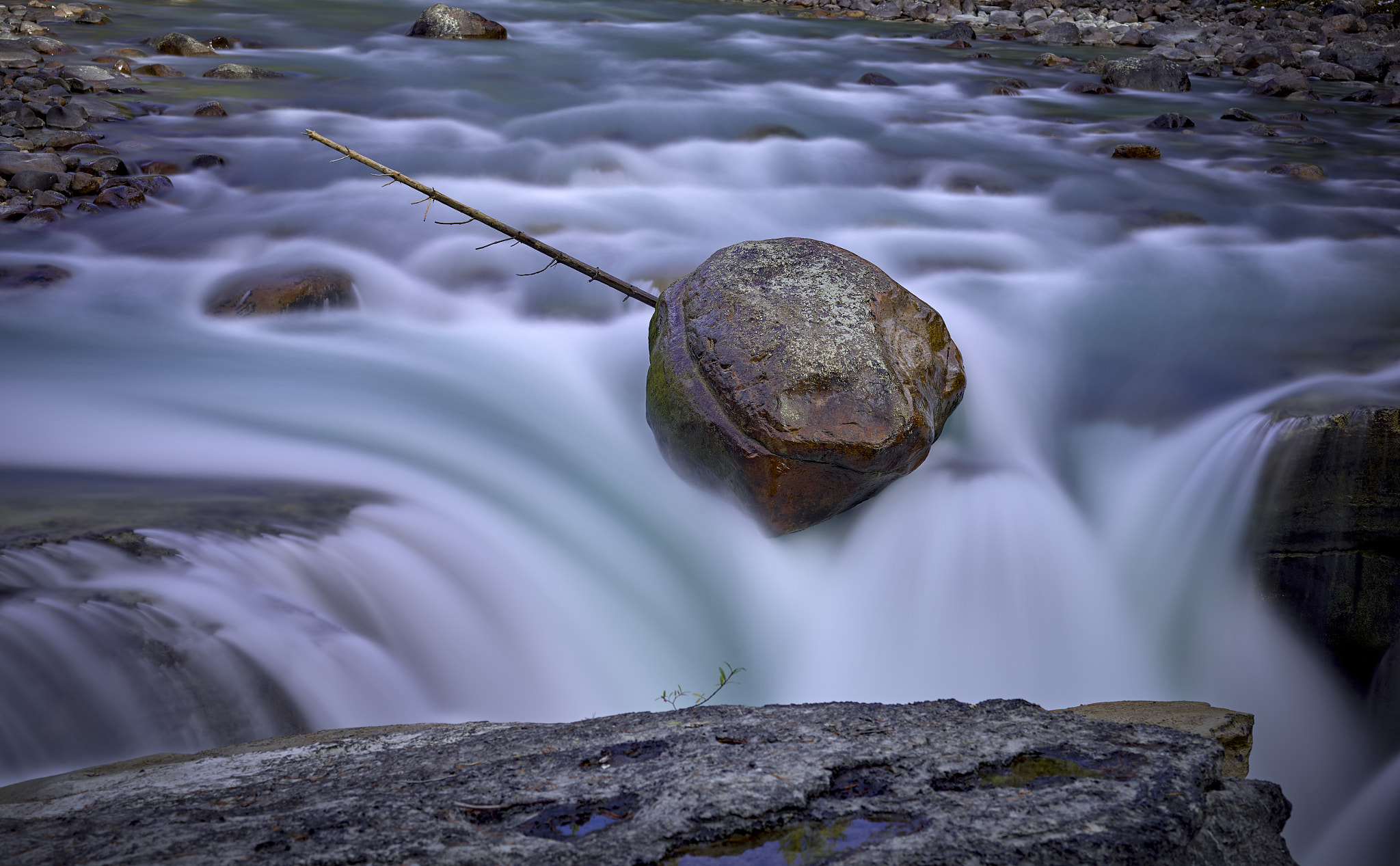 Phase One IQ3 100MP sample photo. Floating rock banff photography