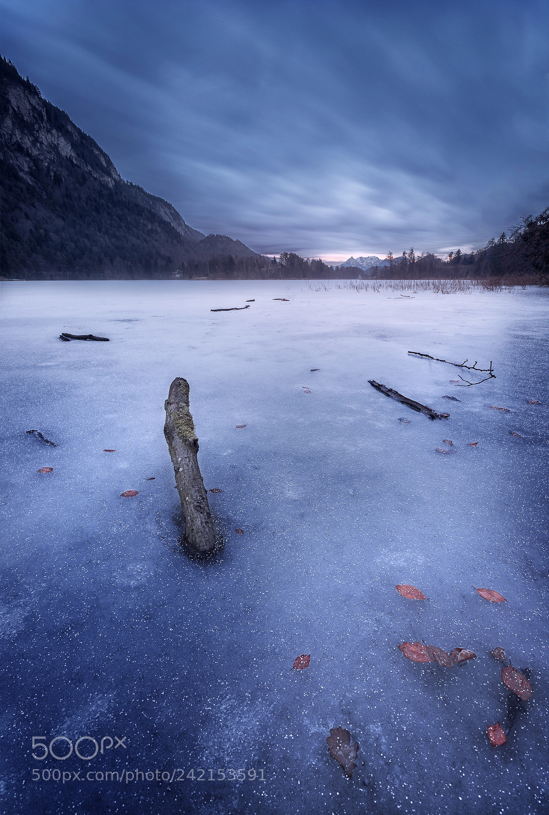 Canon EOS 6D Mark II sample photo. Frozen lake photography