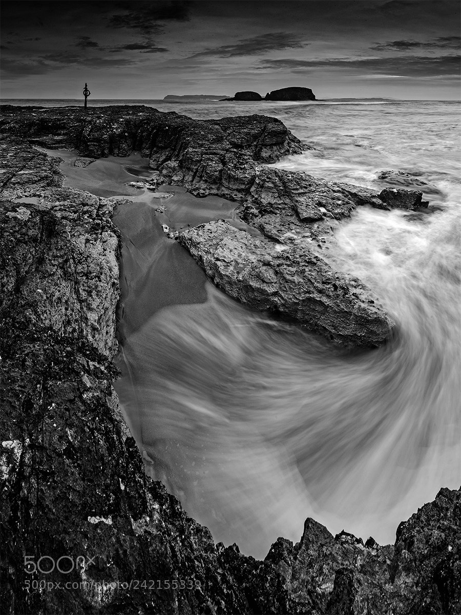 Nikon D810 sample photo. Ballintoy in swirl photography