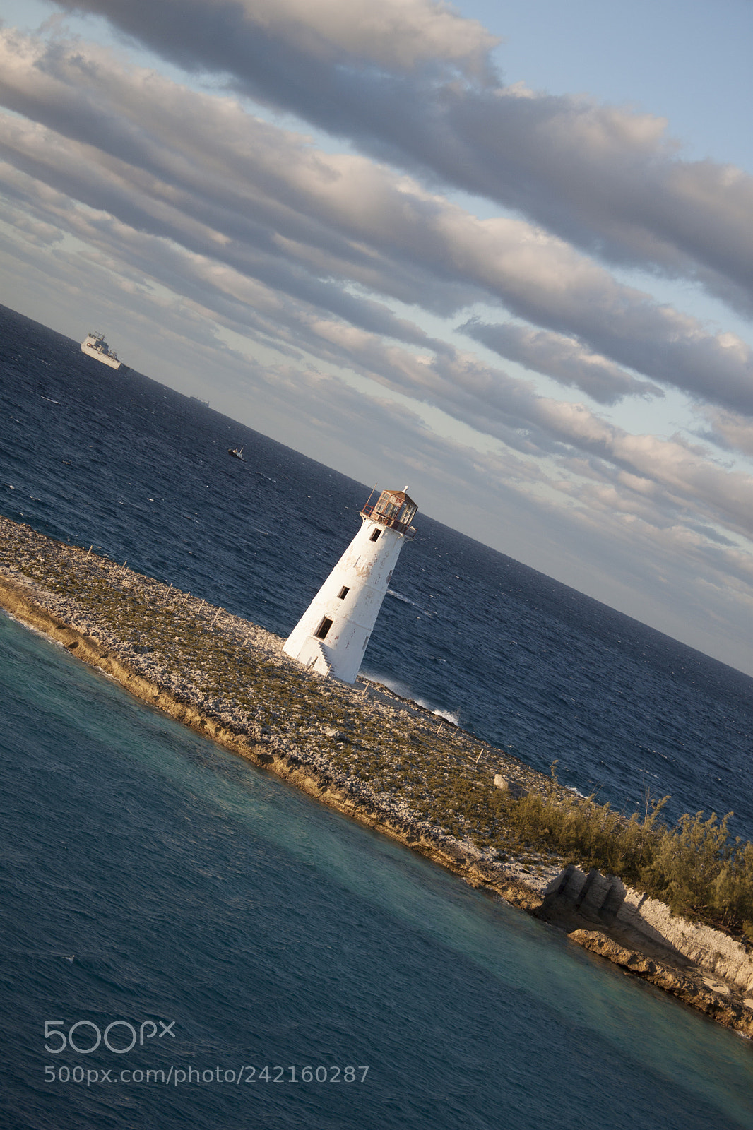 Canon EOS 500D (EOS Rebel T1i / EOS Kiss X3) sample photo. Lighthouse landscape photography