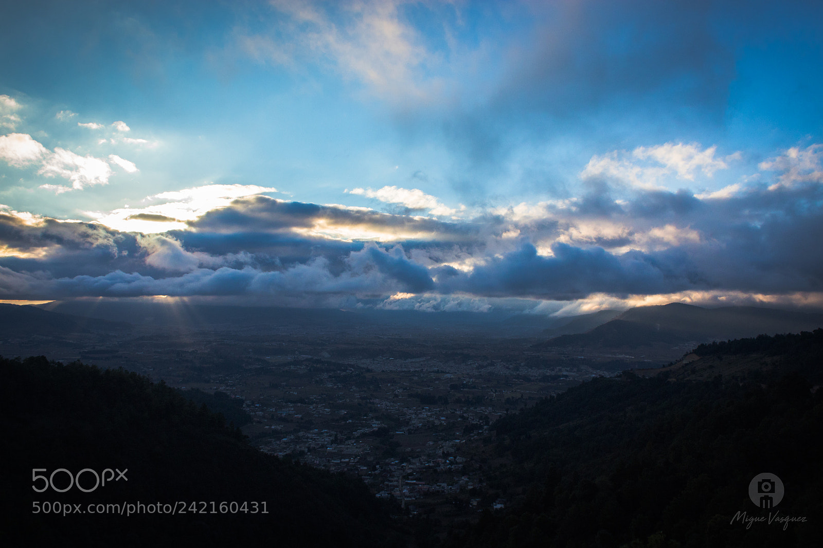 Canon EOS 1300D (EOS Rebel T6 / EOS Kiss X80) sample photo. Atardeceres en guatemala photography