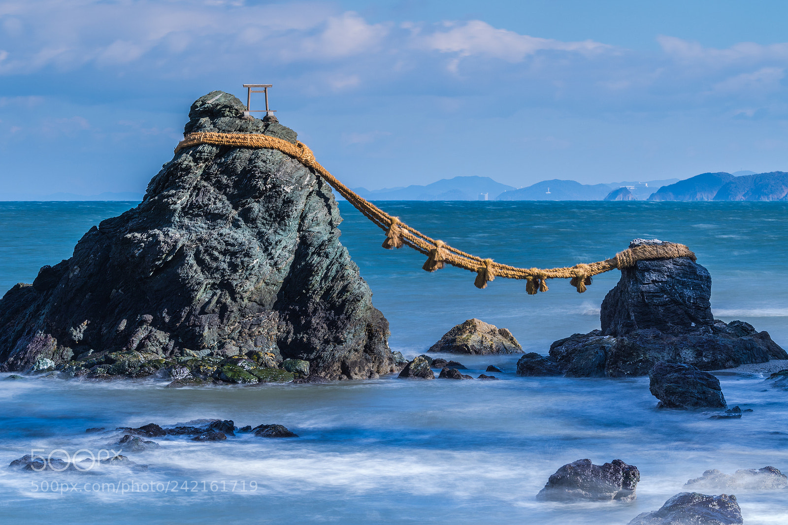 Canon EOS 7D Mark II sample photo. 夫婦岩 (wedded rocks) photography