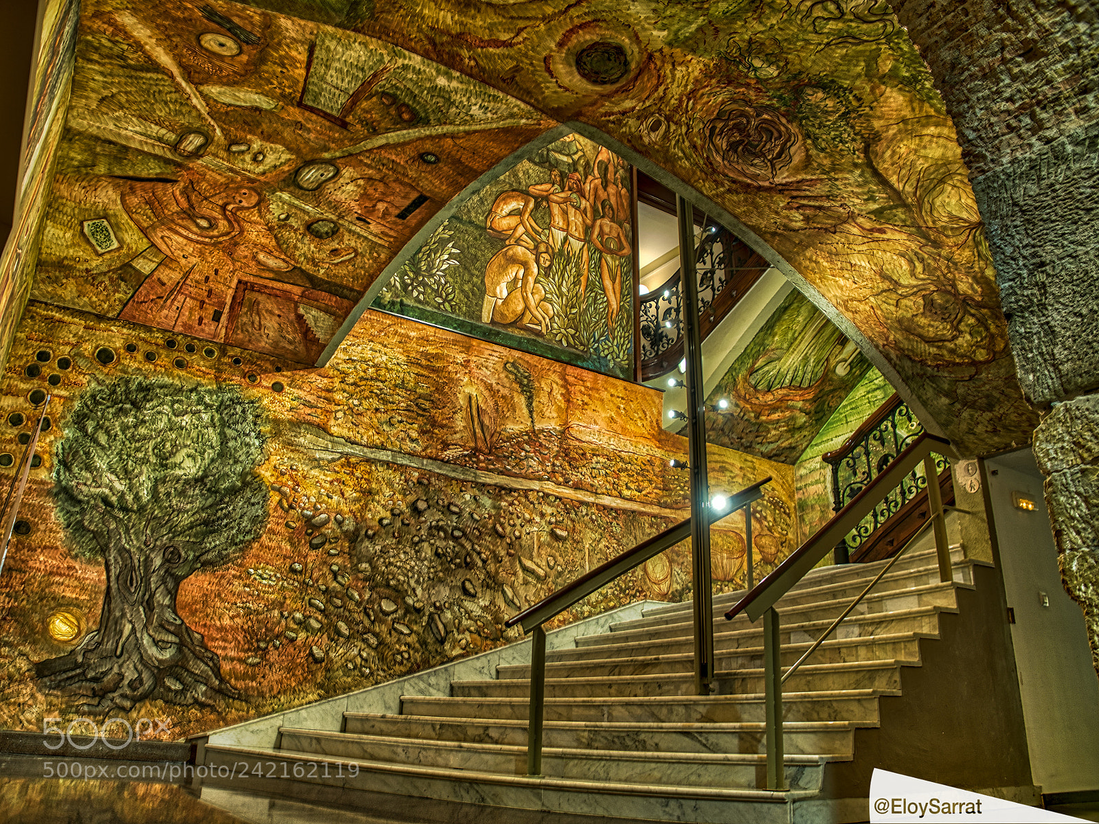 Olympus OM-D E-M5 II sample photo. Mural painting diputació lleida photography