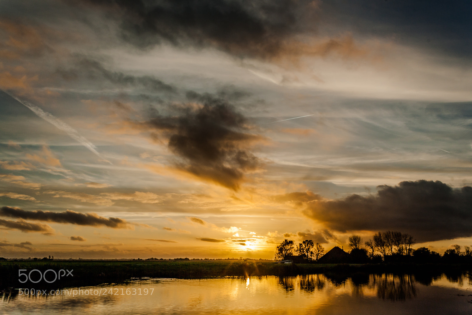 Canon EOS 1000D (EOS Digital Rebel XS / EOS Kiss F) sample photo. Sunset above the beemster photography