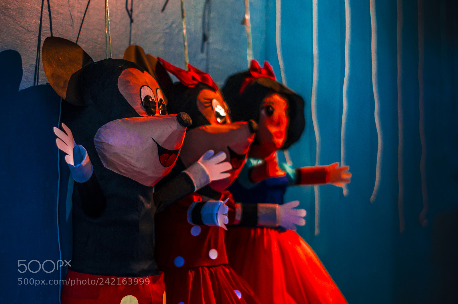 Sony SLT-A57 sample photo. Mickey mouse and his photography