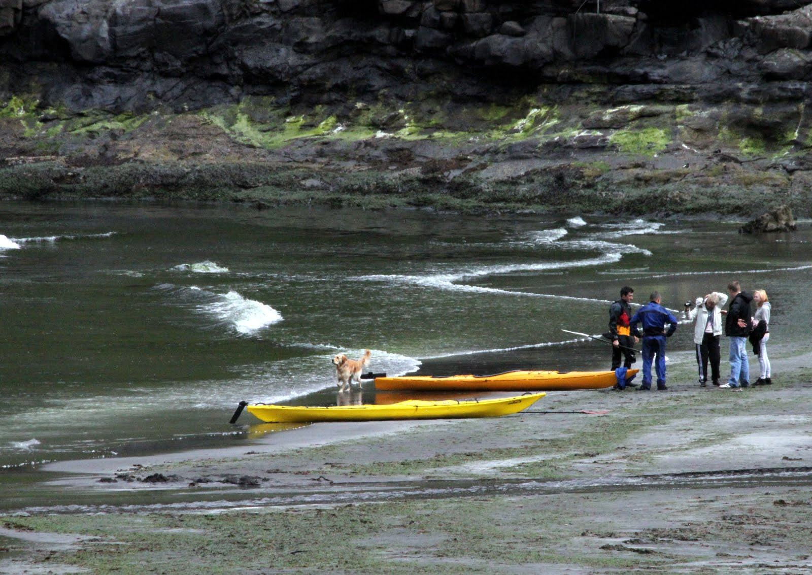 Canon EF 70-300mm F4-5.6 IS USM sample photo. Faroer canoes ready to go for the sea photography