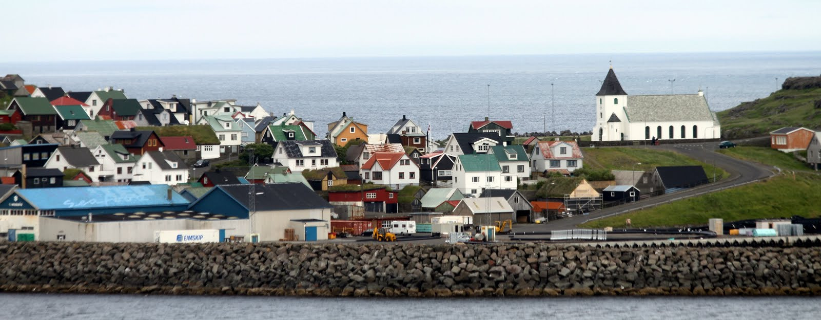 Canon EF 70-300mm F4-5.6 IS USM sample photo. Faroer village photography