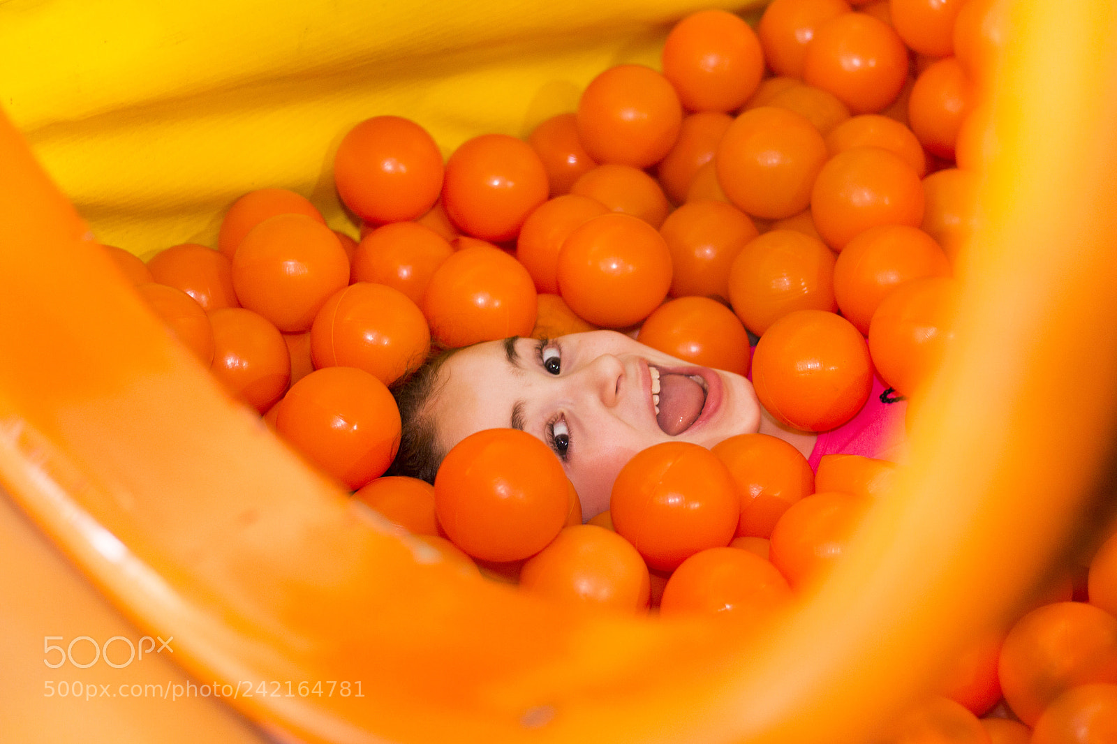 Canon EOS 700D (EOS Rebel T5i / EOS Kiss X7i) sample photo. In the ball ocean photography