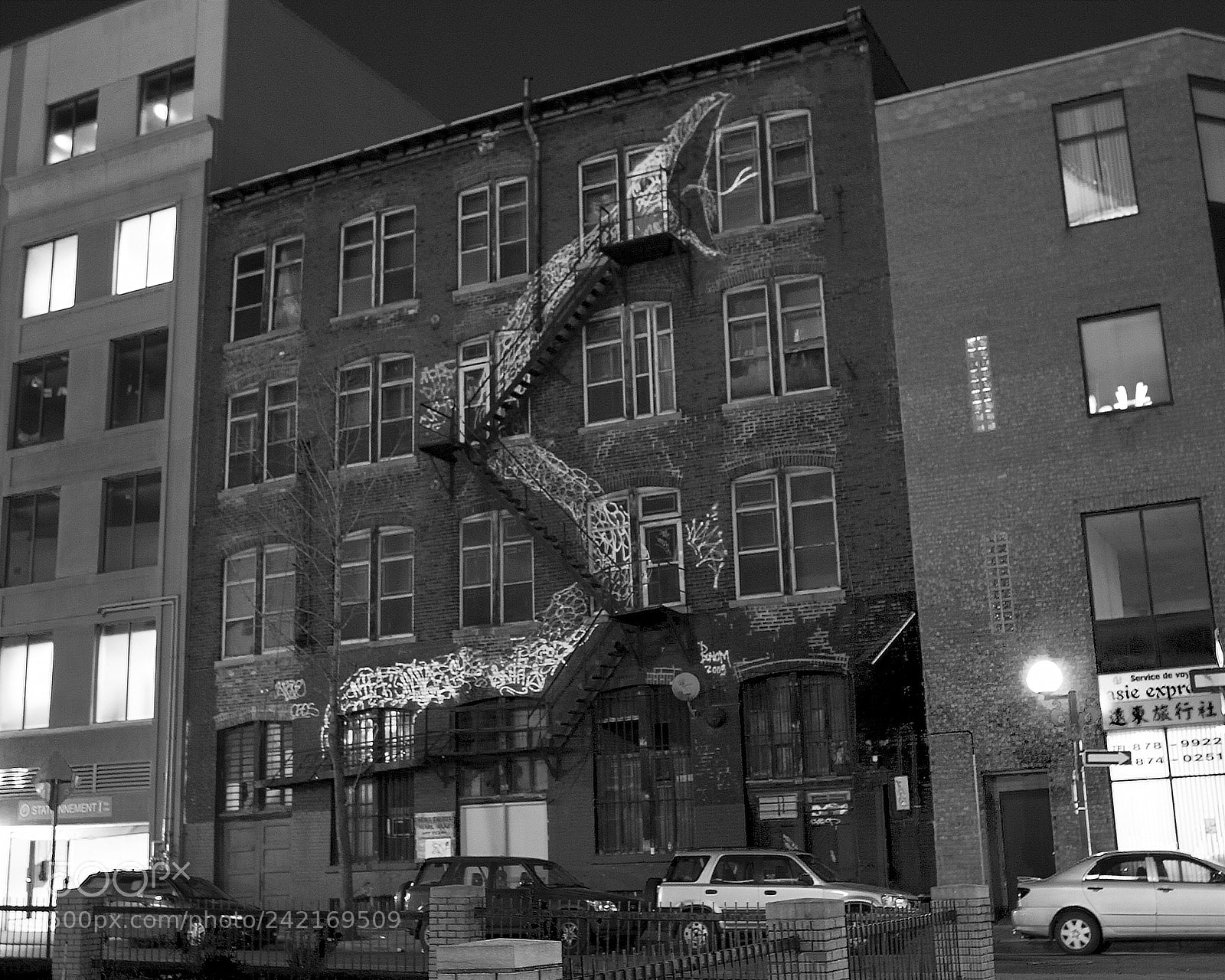 Canon EOS 1100D (EOS Rebel T3 / EOS Kiss X50) sample photo. Montreal photography