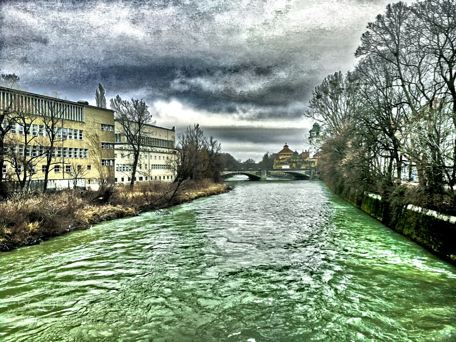 HUAWEI P10 sample photo. Munich isar river photography