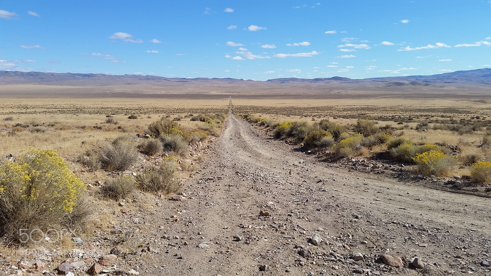 Samsung Galaxy S5 sample photo. Road to nowhere photography