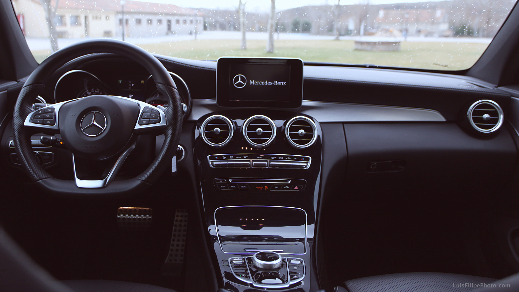 Canon EF 17-40mm F4L USM sample photo. Mercedes benz c coupe amg photography