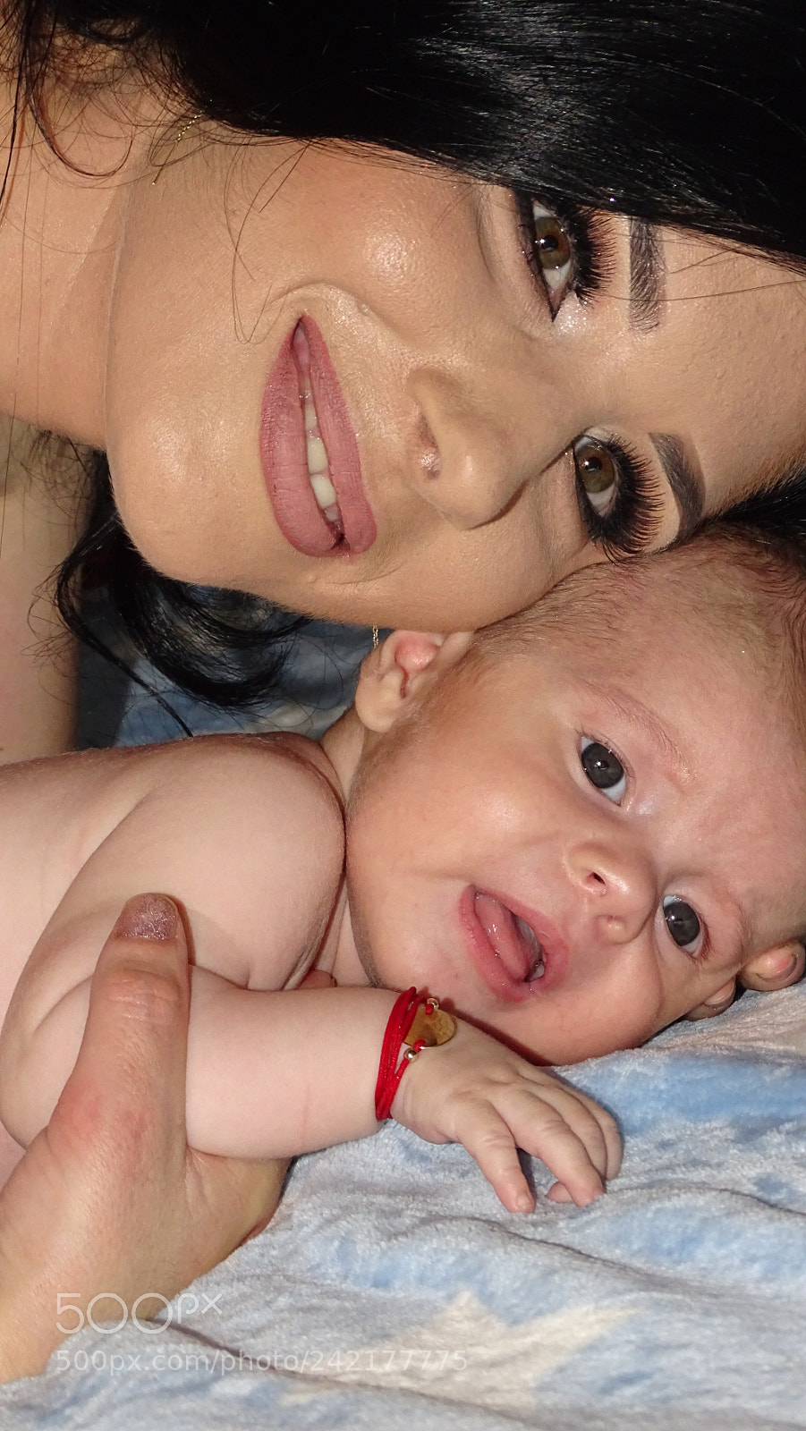 Sony Cyber-shot DSC-HX400V sample photo. Mom & bebe photography