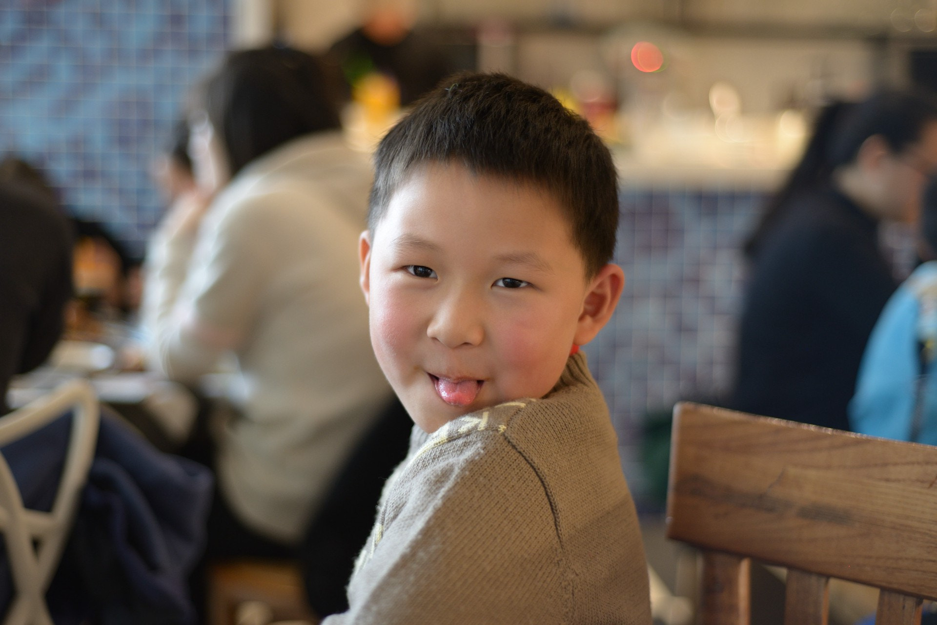 Nikon AF Nikkor 50mm F1.8D sample photo. Make face photography