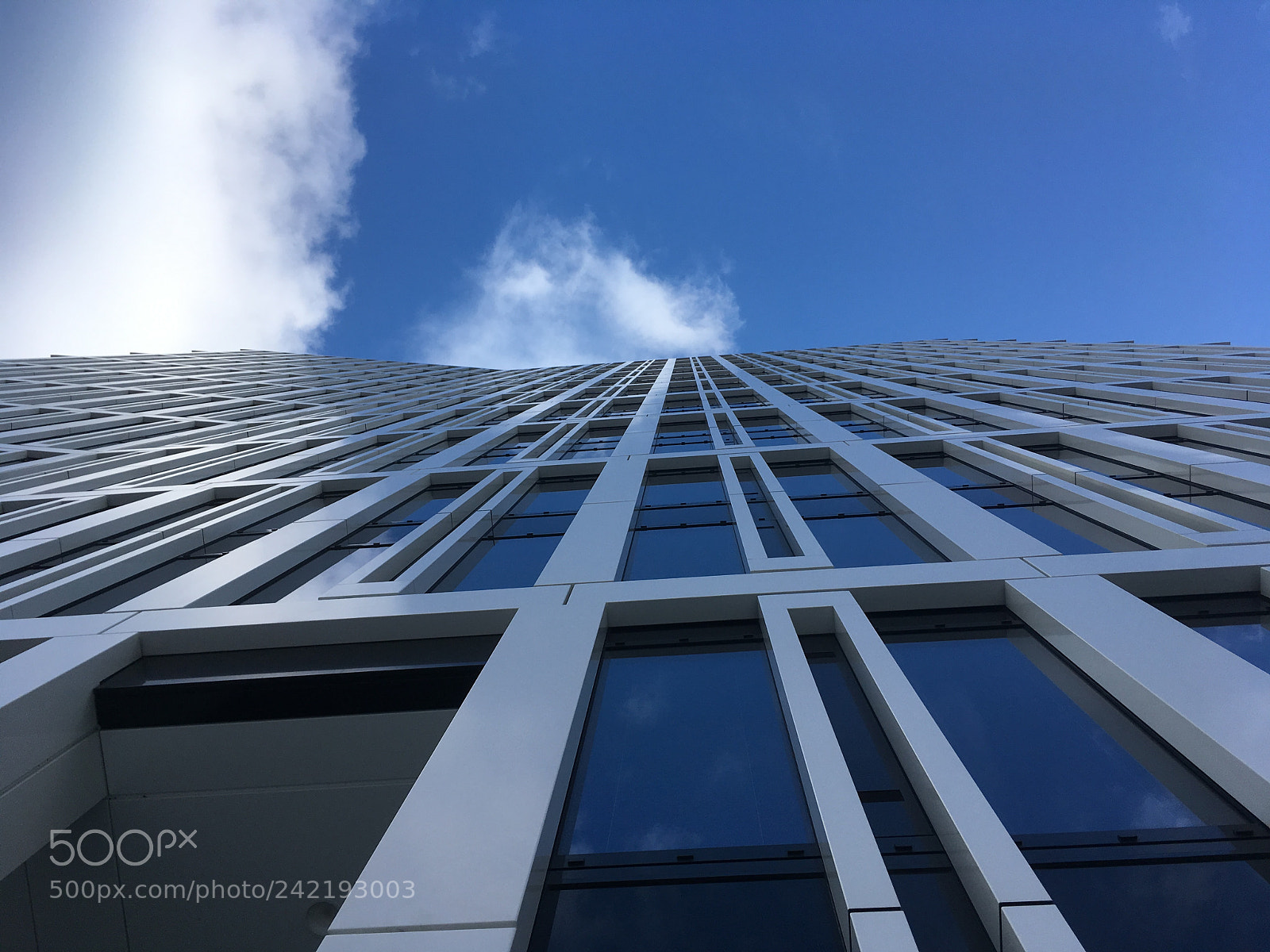 Apple iPhone SE sample photo. St.martin tower photography