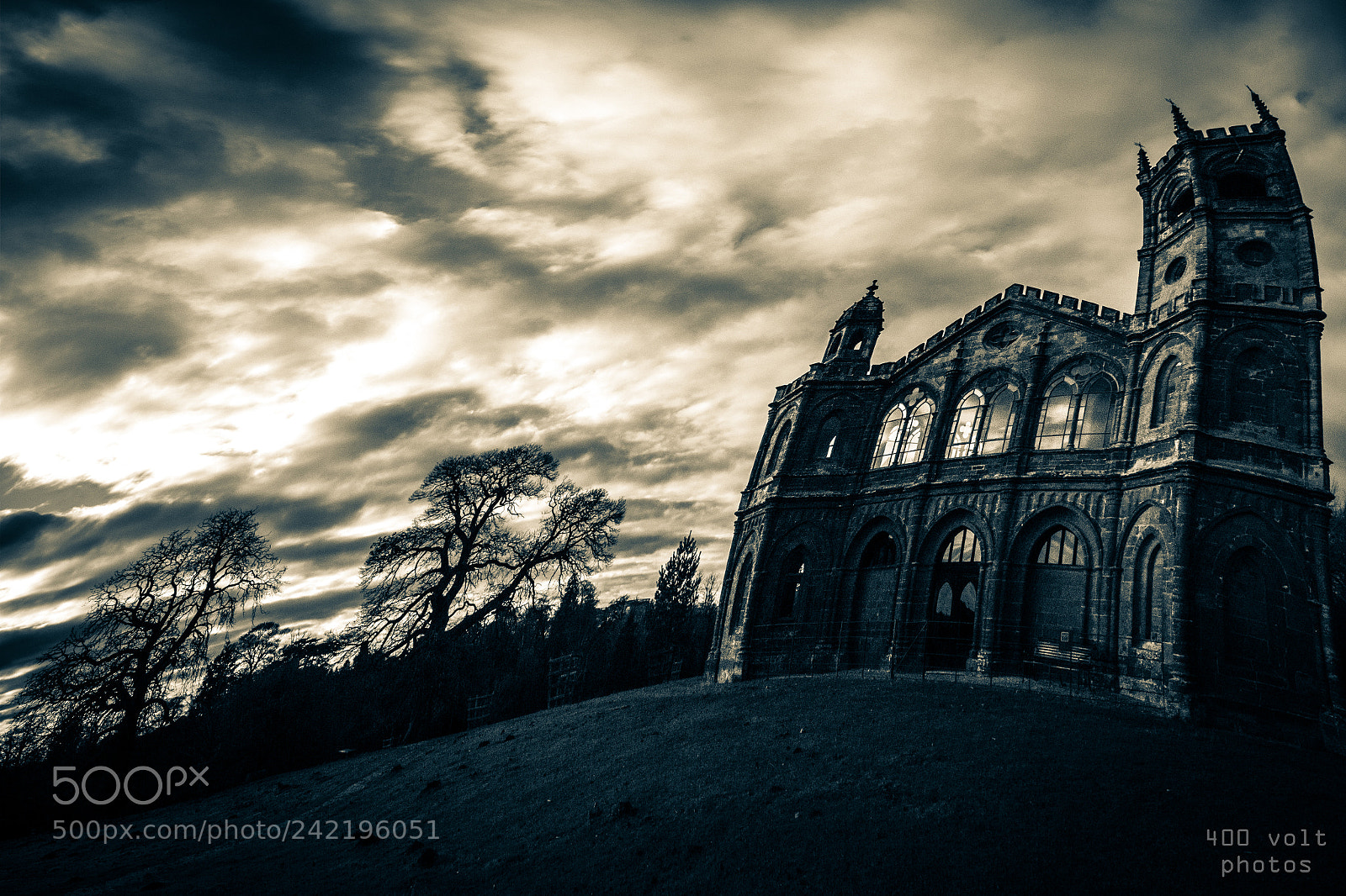 Canon EOS 60D sample photo. Gothic straightened by dan photography