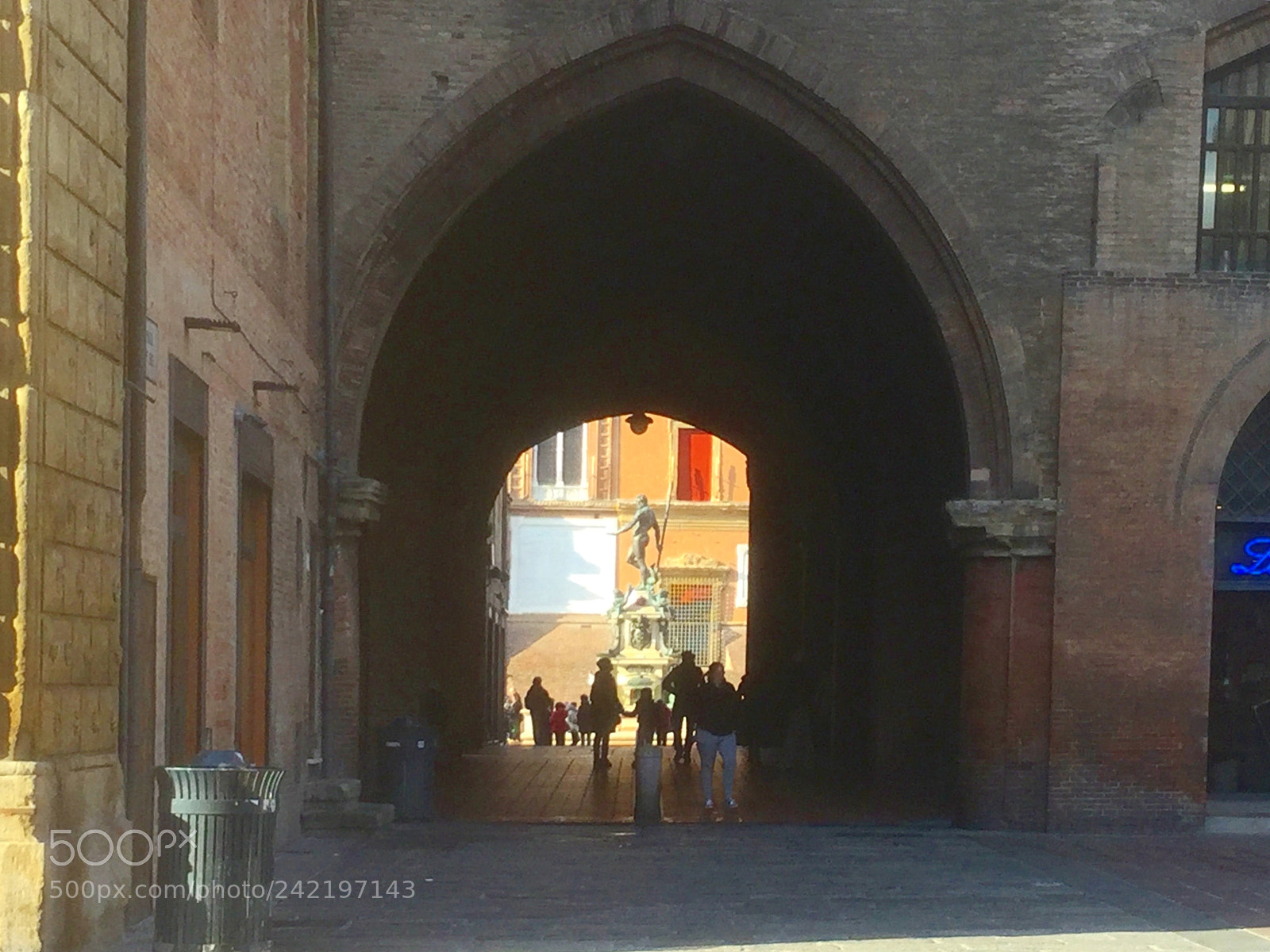 Apple iPad Air 2 sample photo. Bologna photography