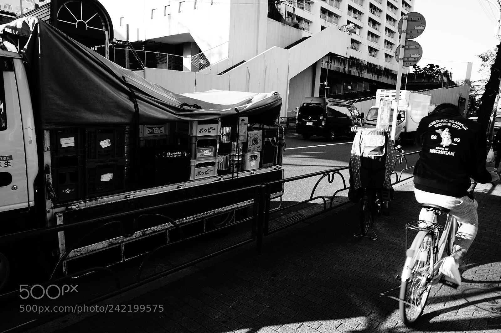 Sony Alpha NEX-5T sample photo. Streets photography