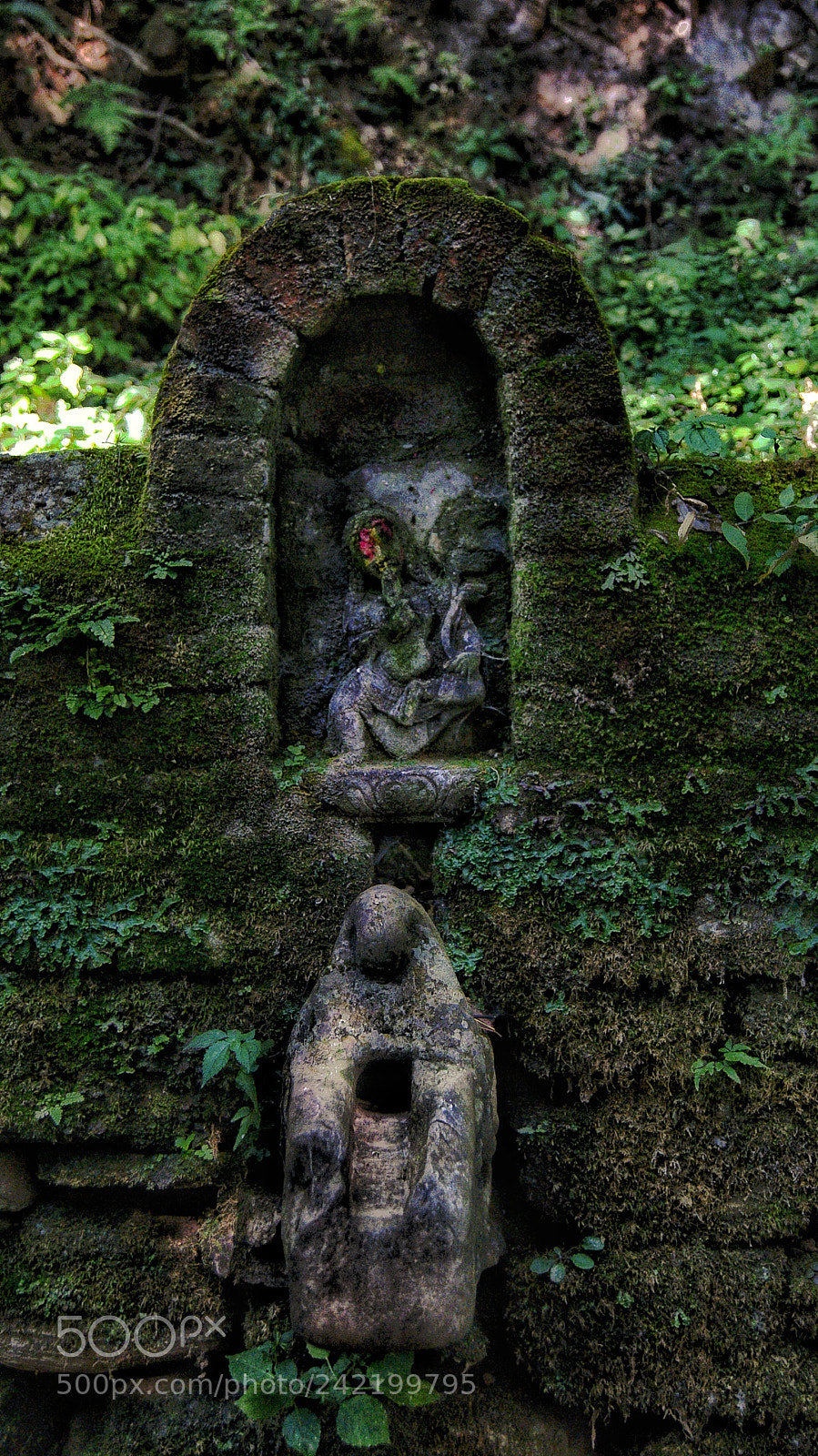 Sony Alpha DSLR-A230 sample photo. Ancient water tap in photography